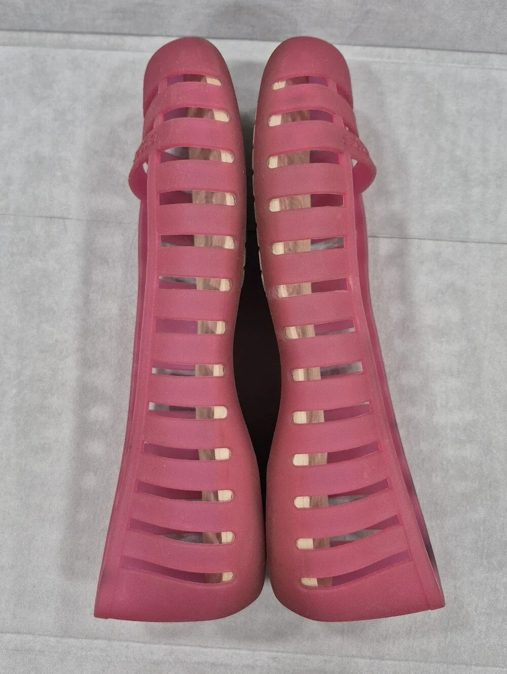 Crocs Adrina II ballet flats women's 9 fuchsia pink cutouts closed toe